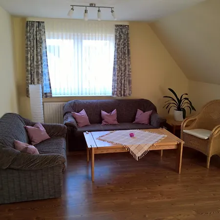 Geräumige 3-zimmer In Ruhiger Lage Apartment *